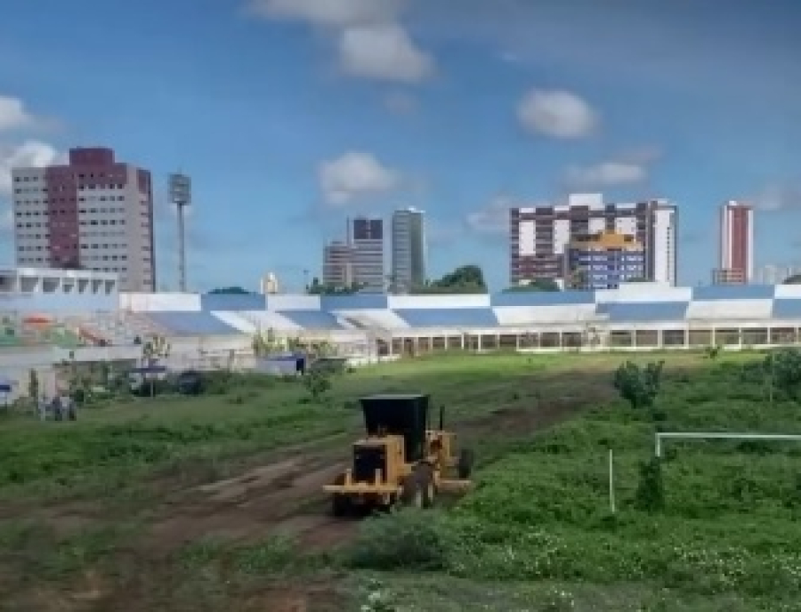 Demolição do Estádio Nogueirão